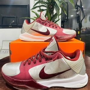 SUPER RARE Zoom Kobe V Aces Away Size 10